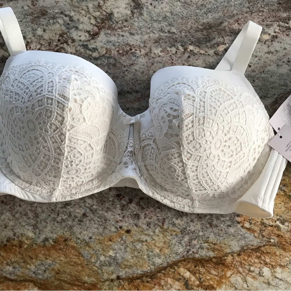 Auden cream lace underwire bra new 44D